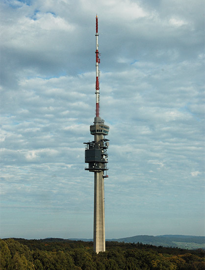 der fernsehturm auf der st.chrischona im september 2017