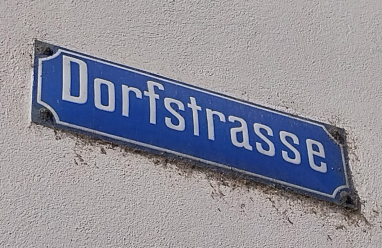 strassenschild dorfstrasse