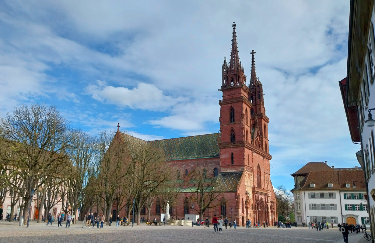 muensterplatz mit muenster