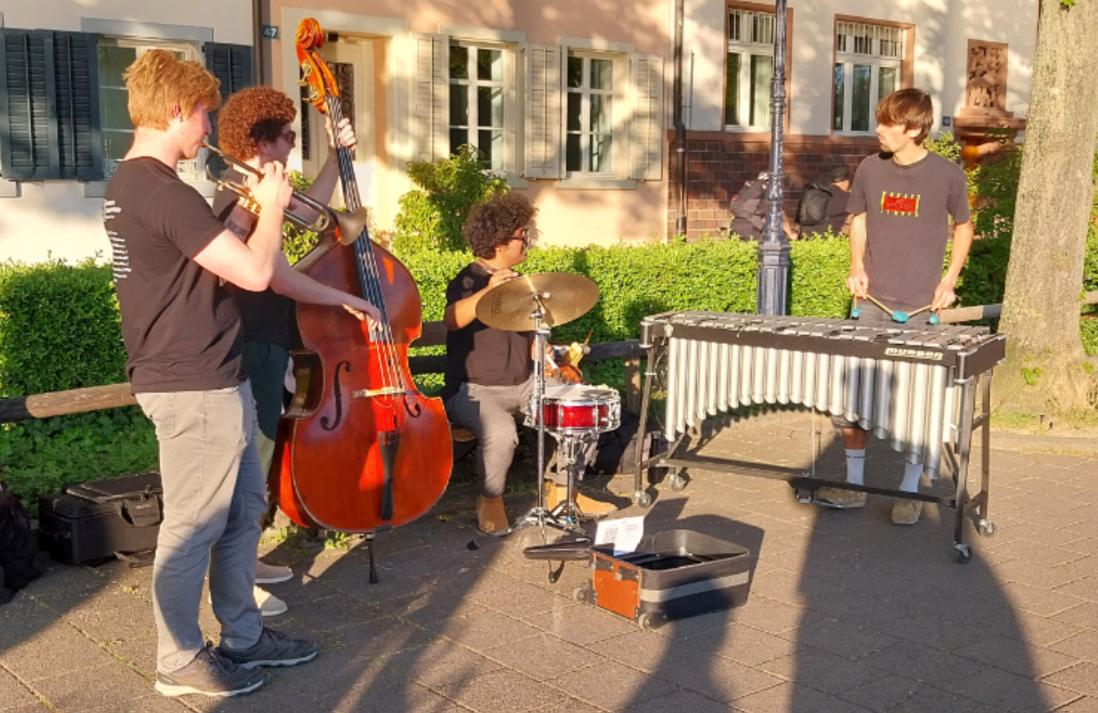 strassenmusik rheinweg