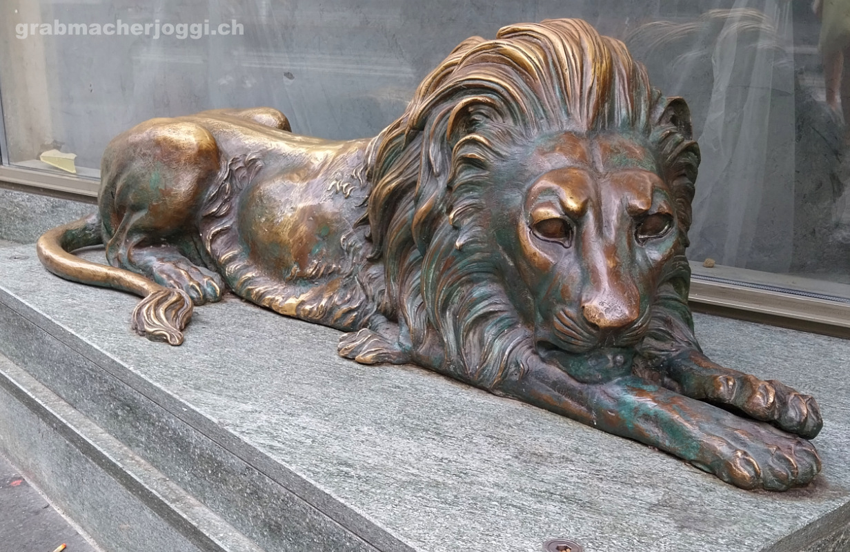 der loewe der apotheke an der greifengasse